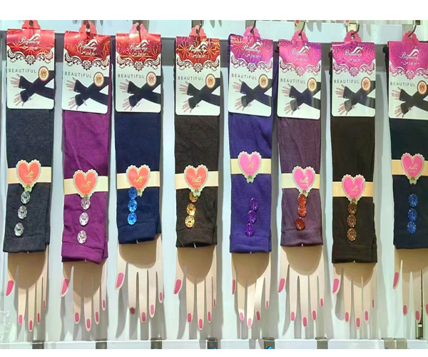 Colored cotton sleeves